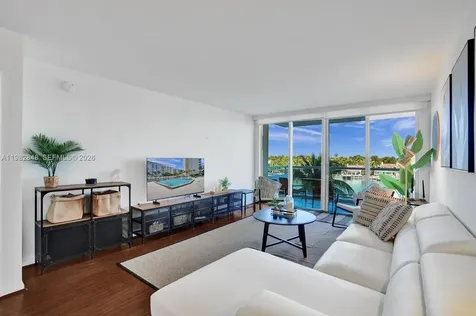 5600 Collins Avenue Miami Beach FL 33140