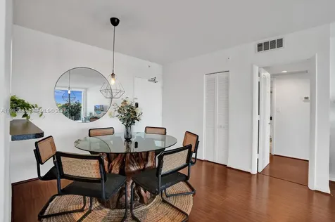 5600 Collins Avenue Miami Beach FL 33140