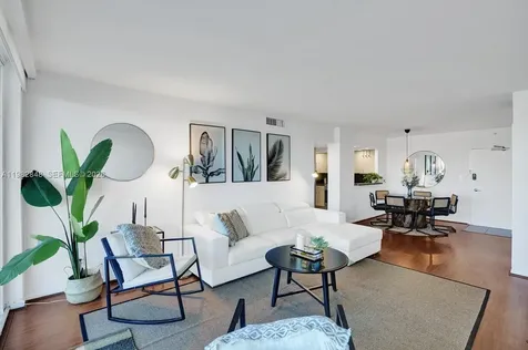5600 Collins Avenue Miami Beach FL 33140