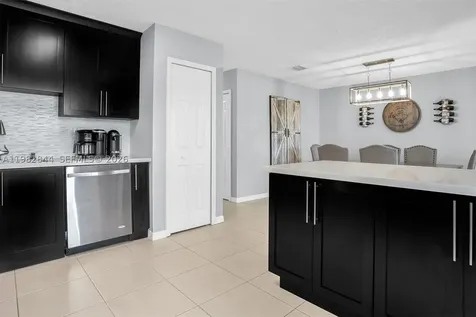 8957 SW 214th Street Cutler Bay FL 33189