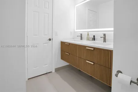 8957 SW 214th Street Cutler Bay FL 33189