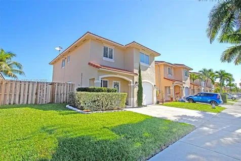 8957 SW 214th Street Cutler Bay FL 33189