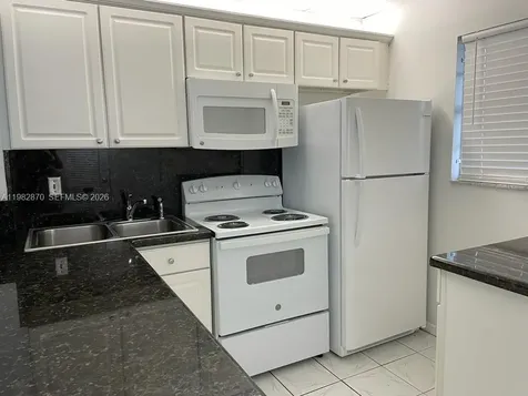 220 SW 9th Avenue Hallandale Beach FL 33009