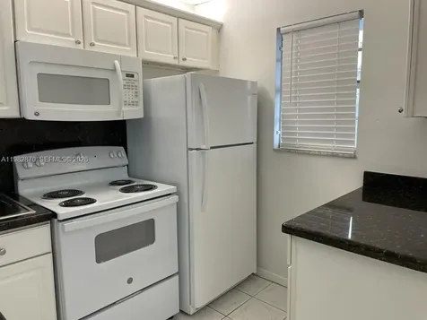 220 SW 9th Avenue Hallandale Beach FL 33009