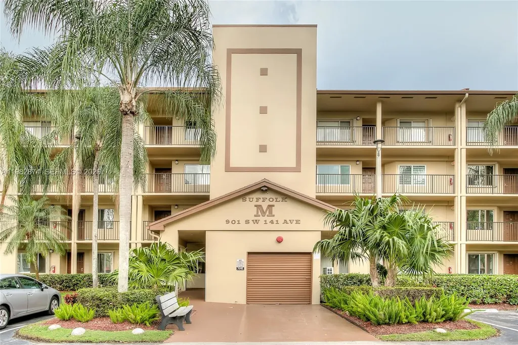 901 SW 141st Avenue Pembroke Pines FL 33027