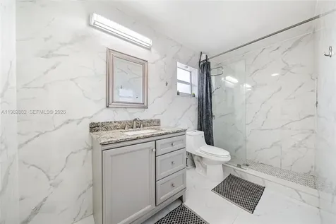 1040 SW 66th Avenue Pembroke Pines FL 33023
