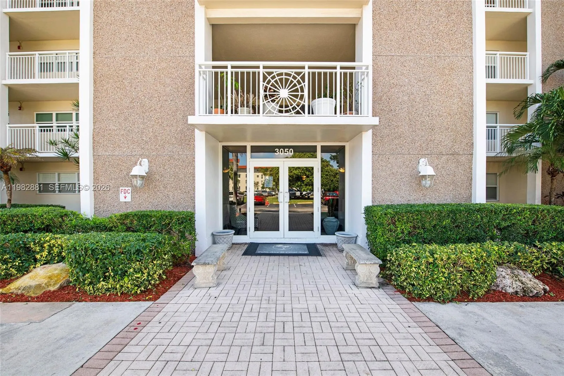 3050 NE 48th Court Lighthouse Point FL 33064