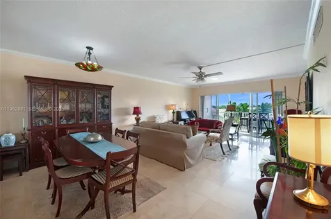 3050 NE 48th Court Lighthouse Point FL 33064