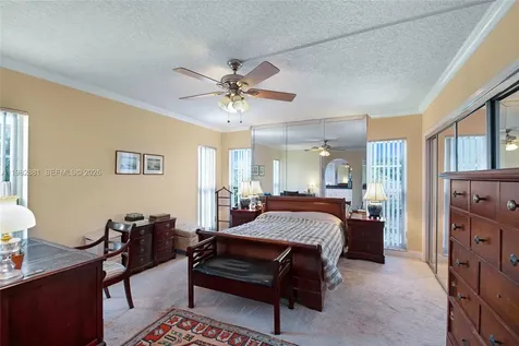 3050 NE 48th Court Lighthouse Point FL 33064