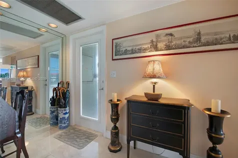3050 NE 48th Court Lighthouse Point FL 33064