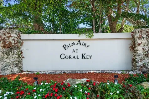 3050 NE 48th Court Lighthouse Point FL 33064