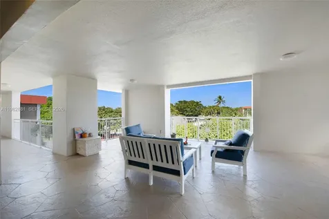 3050 NE 48th Court Lighthouse Point FL 33064