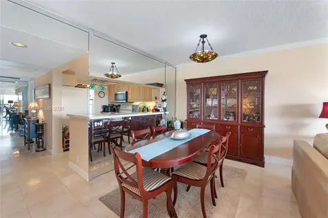 3050 NE 48th Court Lighthouse Point FL 33064