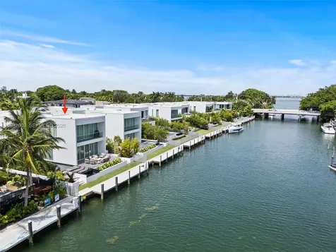 1011 W 48th Street Miami Beach FL 33140