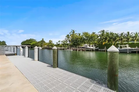 1011 W 48th Street Miami Beach FL 33140