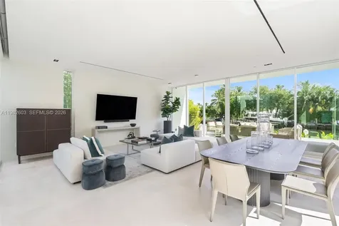 1011 W 48th Street Miami Beach FL 33140
