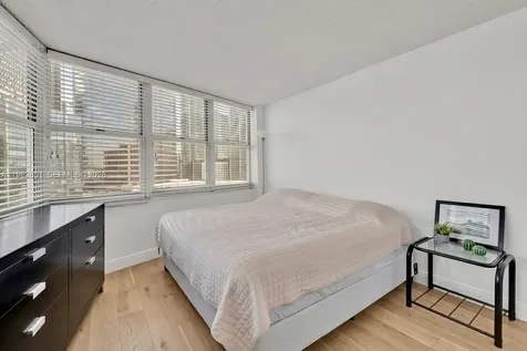 801 Brickell Bay Drive Miami FL 33131