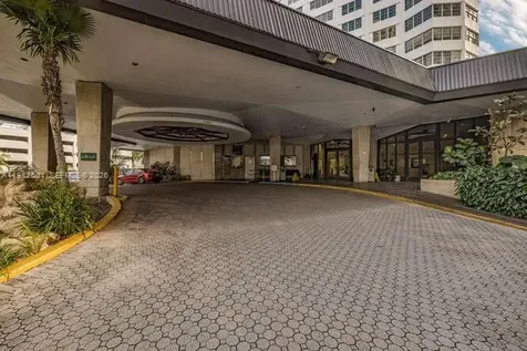 801 Brickell Bay Drive Miami FL 33131
