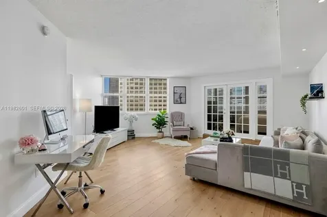 801 Brickell Bay Drive Miami FL 33131