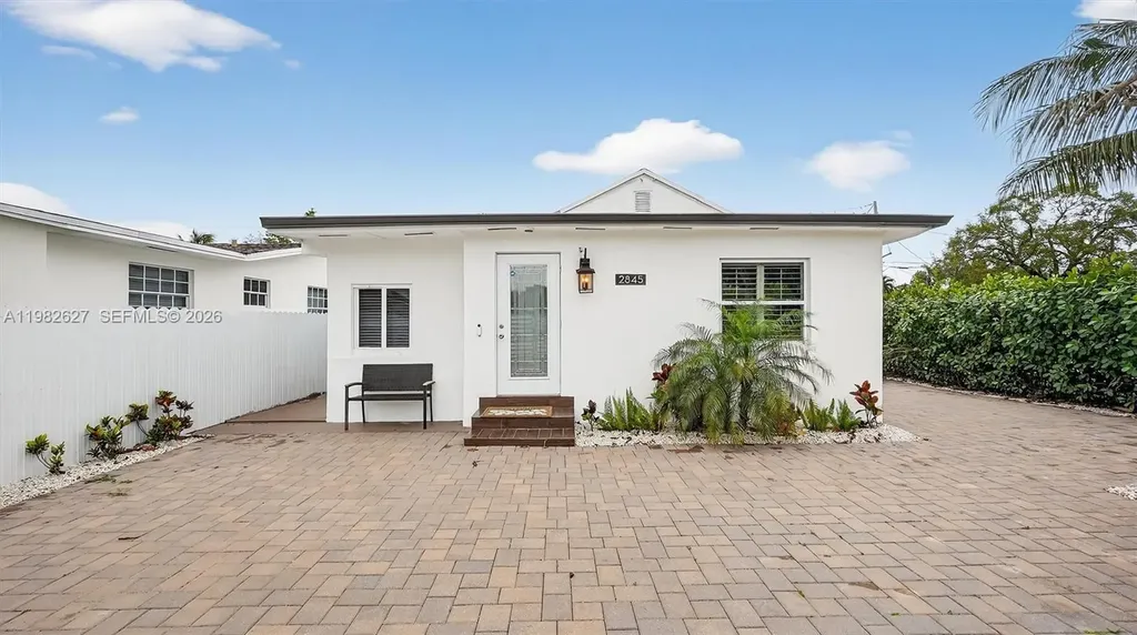 2845 SW 67th Avenue Miami FL 33155