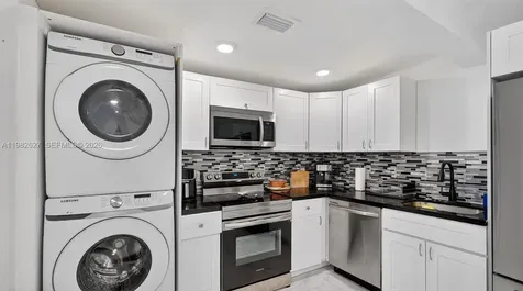 2845 SW 67th Avenue Miami FL 33155