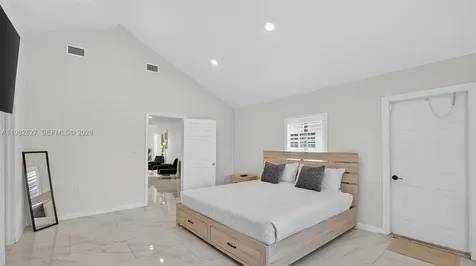 2845 SW 67th Avenue Miami FL 33155