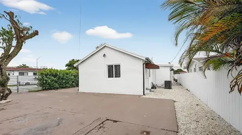 2845 SW 67th Avenue Miami FL 33155