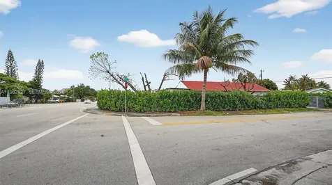 2845 SW 67th Avenue Miami FL 33155