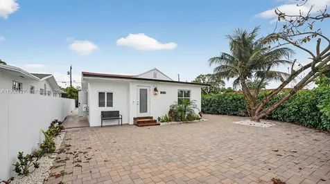 2845 SW 67th Avenue Miami FL 33155