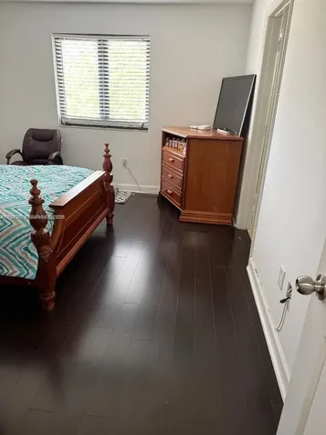 424 NE 194th Terrace Miami FL 33179