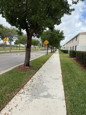 424 NE 194th Terrace Miami FL 33179