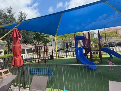 424 NE 194th Terrace Miami FL 33179
