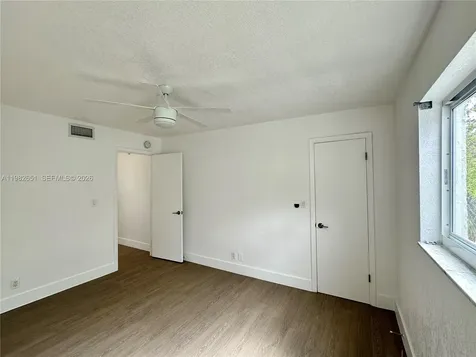 913 NE 17th Street Fort Lauderdale FL 33305