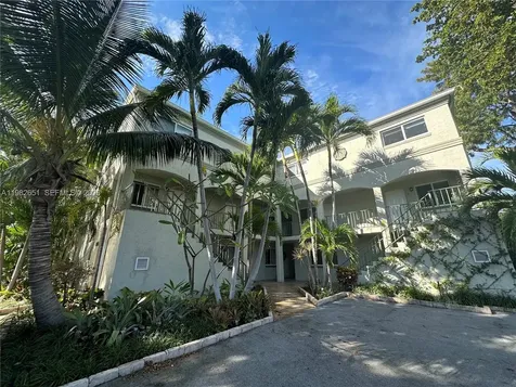 913 NE 17th Street Fort Lauderdale FL 33305
