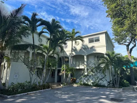 913 NE 17th Street Fort Lauderdale FL 33305