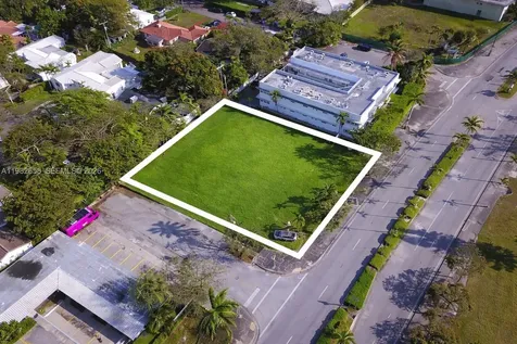 5215 Biscayne Boulevard Miami FL 33137