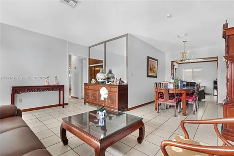 4660 W 9th Avenue Hialeah FL 33012