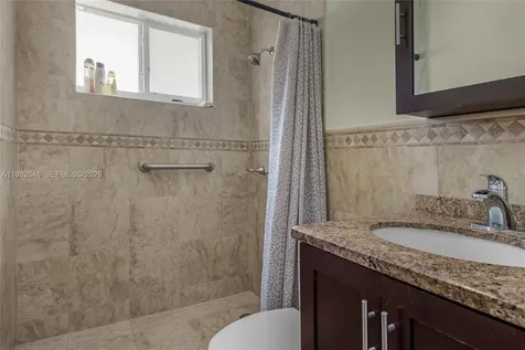 4660 W 9th Avenue Hialeah FL 33012