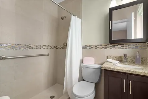 4660 W 9th Avenue Hialeah FL 33012