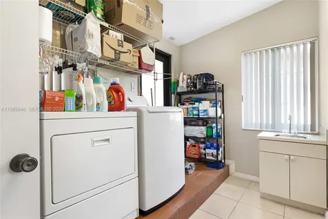 4660 W 9th Avenue Hialeah FL 33012