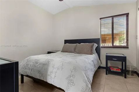 4660 W 9th Avenue Hialeah FL 33012