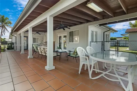 4660 W 9th Avenue Hialeah FL 33012