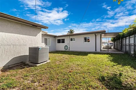 4660 W 9th Avenue Hialeah FL 33012