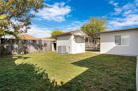 4660 W 9th Avenue Hialeah FL 33012