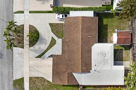 4660 W 9th Avenue Hialeah FL 33012