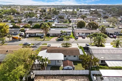 4660 W 9th Avenue Hialeah FL 33012
