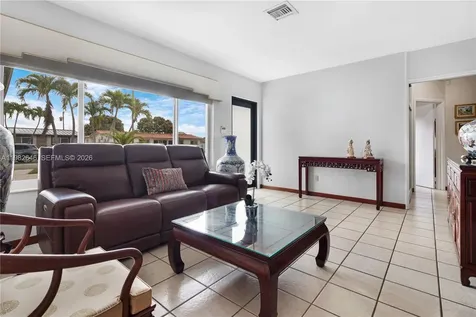 4660 W 9th Avenue Hialeah FL 33012