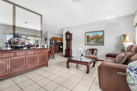 4660 W 9th Avenue Hialeah FL 33012