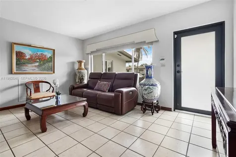 4660 W 9th Avenue Hialeah FL 33012