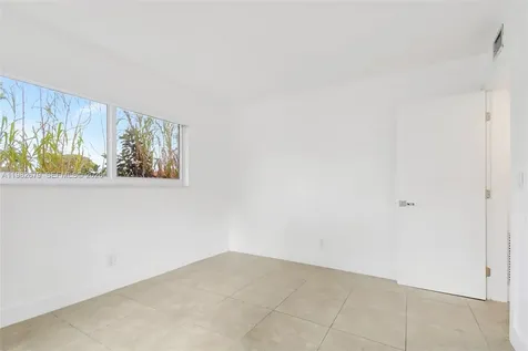 407 SE 9th Court Hallandale Beach FL 33009